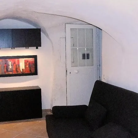 A Stone Tower 1 Apartmán *